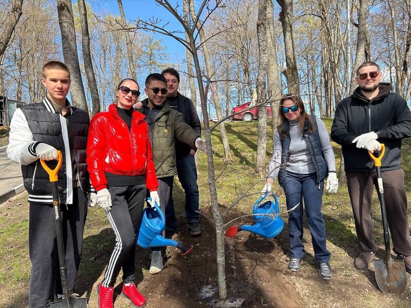 Молодогвардейцы приняли участие в Всероссийском субботнике