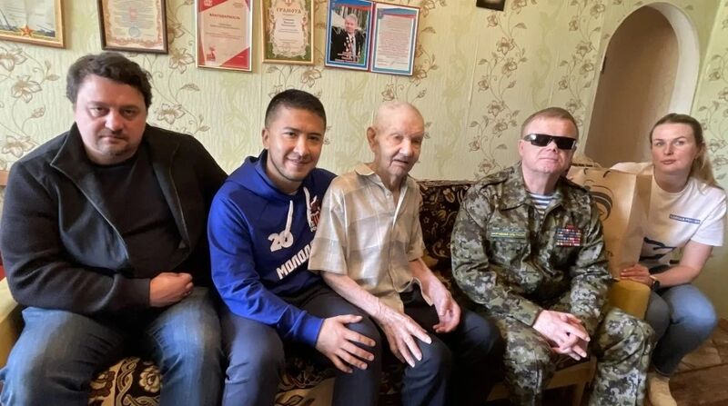 Партийцы провели акцию «Подарок ветерану»