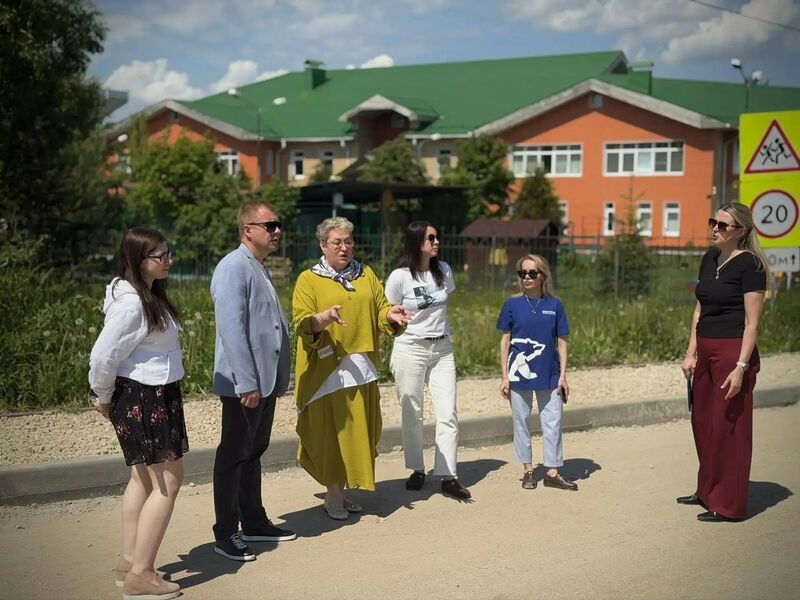 Единая Россия провела осмотр работ по ремонту дороги