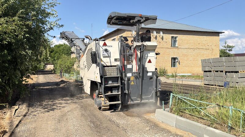 Работают без выходных: в Нововолкове готовят основание под асфальт