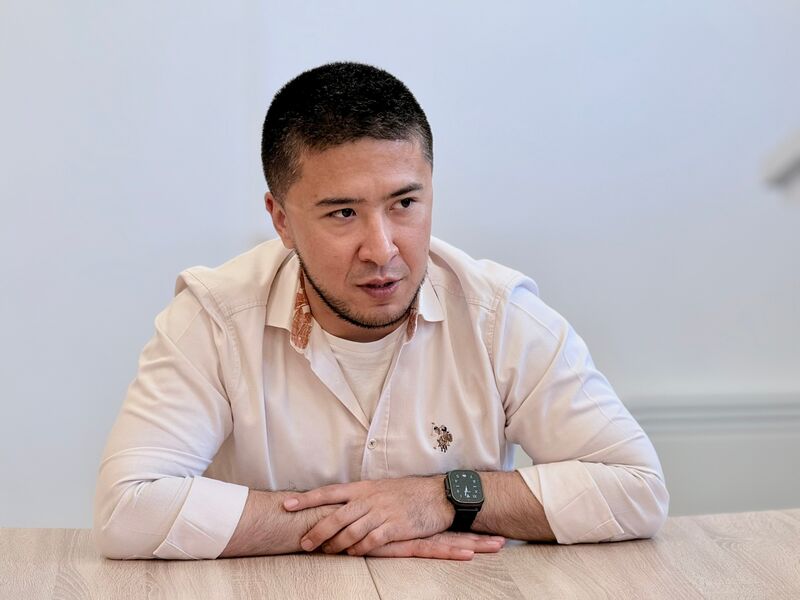Фарход Акбаров провёл встречу с коллективом Рузской центральной библиотеки