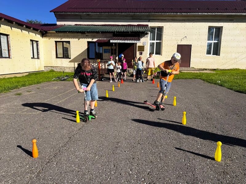 В подвижных играх участвовали юные горбовцы