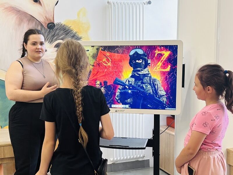 В Рузской библиотеке провели виртуальную патриотическую экскурсию «СВОи герои» 