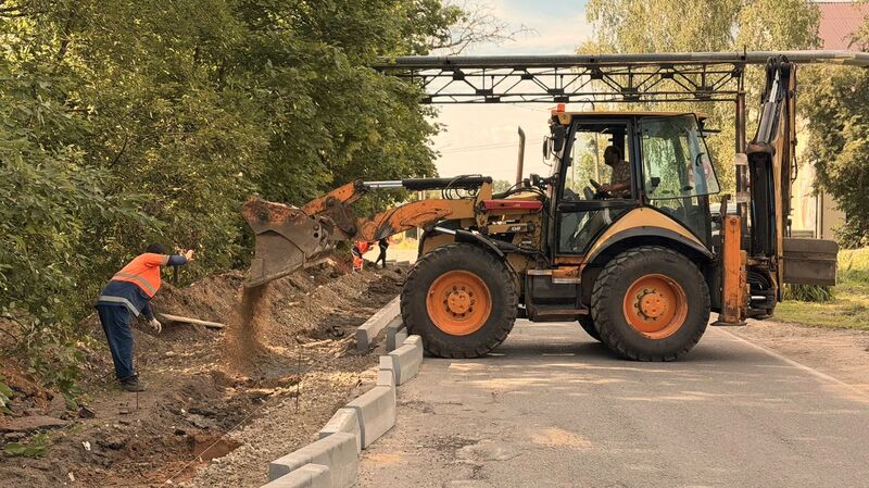 В Дорохово строят новый тротуар на улице Стеклозаводской 