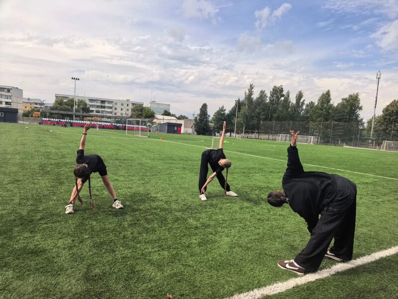 На стадионе в Рузе прошли занятия по фитнес-аэробике