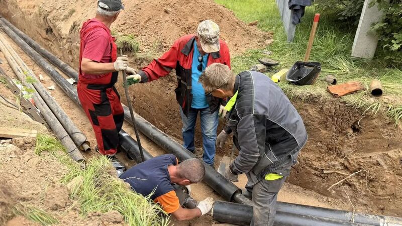В деревне Нестерово обновляют сети тепло- и водоснабжения