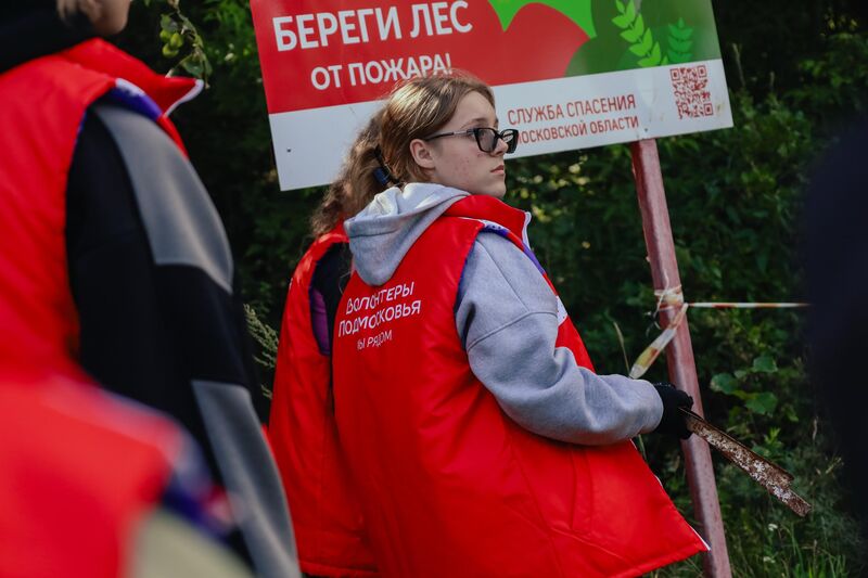 Волонтеры провели на Озерне акцию «Чистые берега»