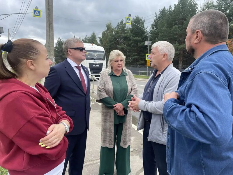 В Тучково прошел выездной осмотр остановки общественного транспорта