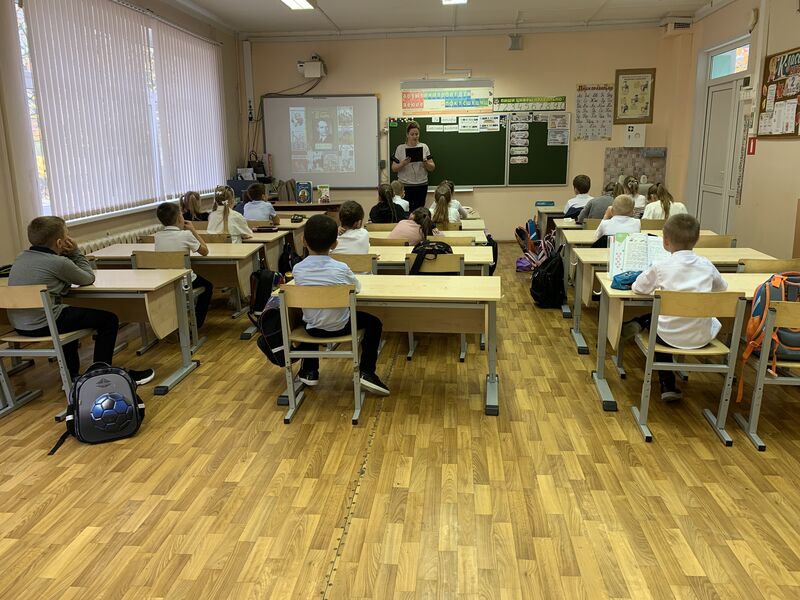 Никольские первоклассники открыли «Сказочный ларец» Евгения Шварца 